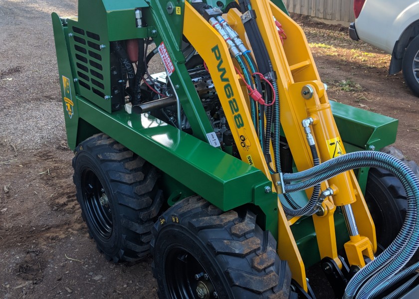 Kanga Mini loader 2