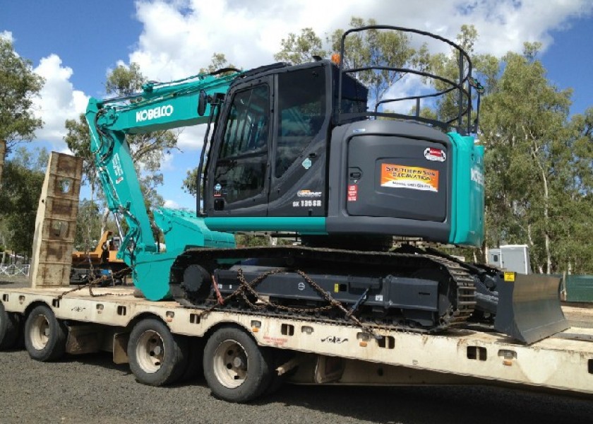 Kobelco 13T Zero Swing Excavator 1