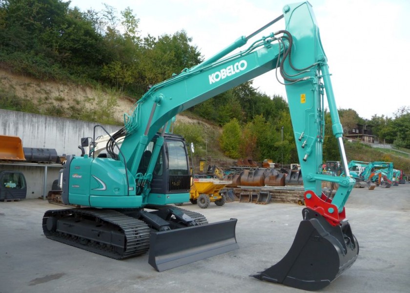 Kobelco 225SR 1