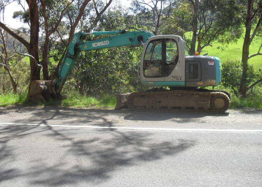 Kobelco SK135 Excavator 1