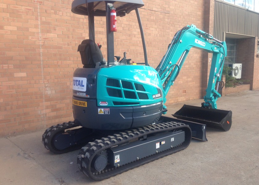 Kobelco SK30 with height and slew limiters 1