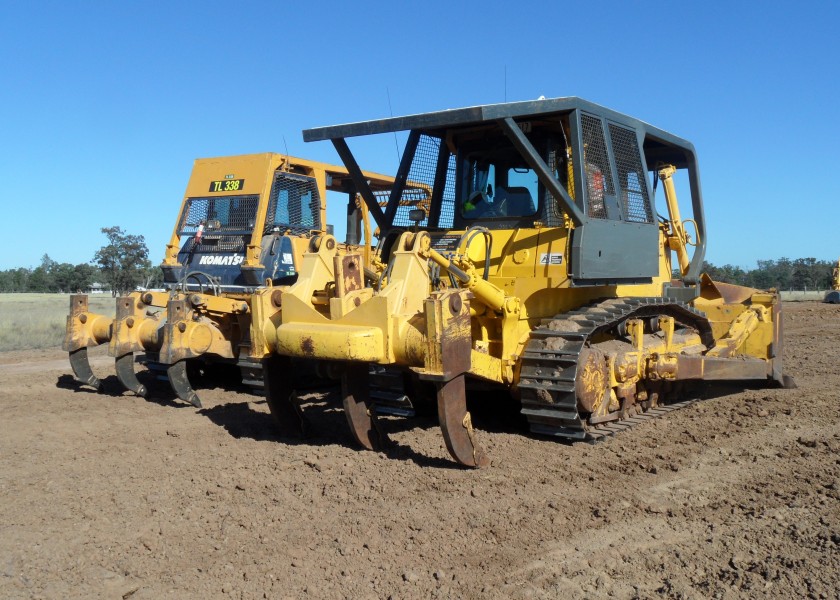 Komatsu D155-5 D8 equivalent 1