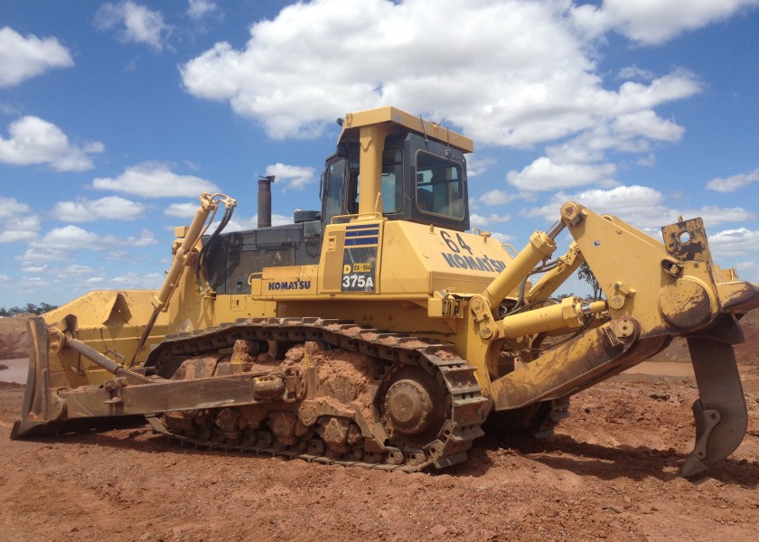 Komatsu D375-5 Dozer 2