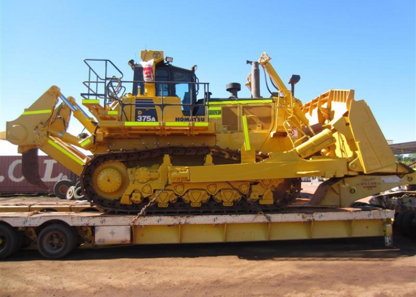 Komatsu D375A-6 Dozer 1