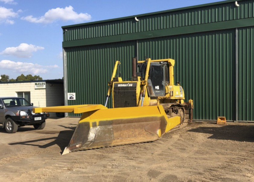 Komatsu D85 Dozer w/blade, v-shear & stickrake 1