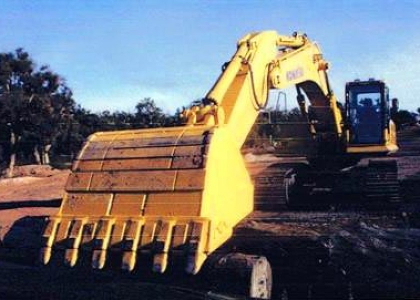 Komatsu Excavator 35T 1