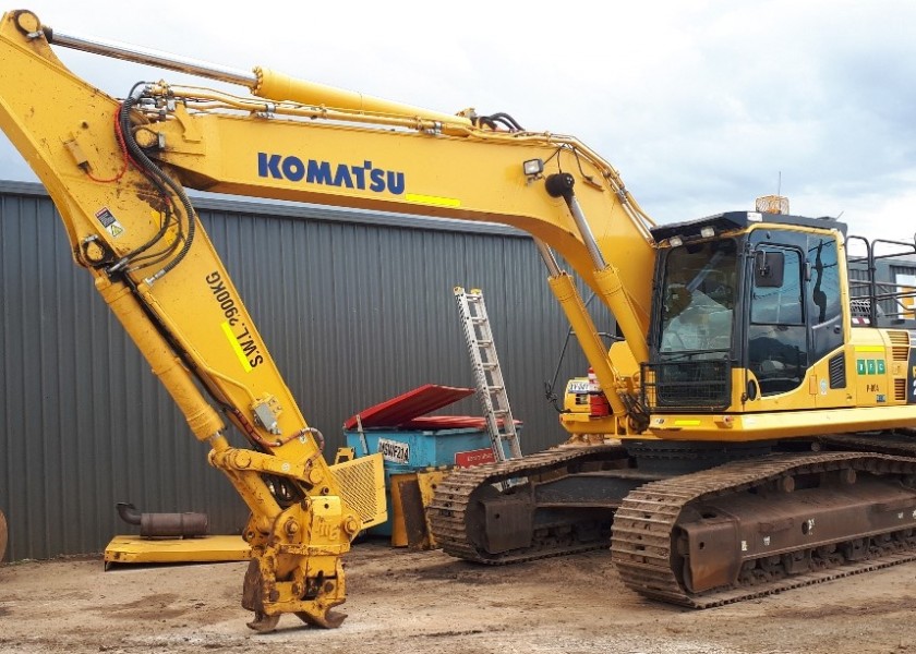 27T Komatsu Excavator 1