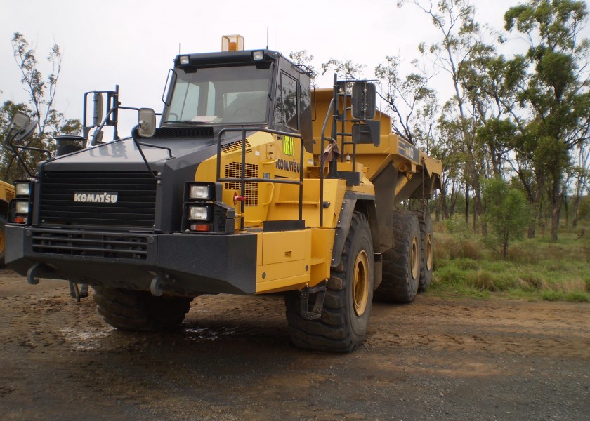 Komatsu HM400-2 Artic Truck 1