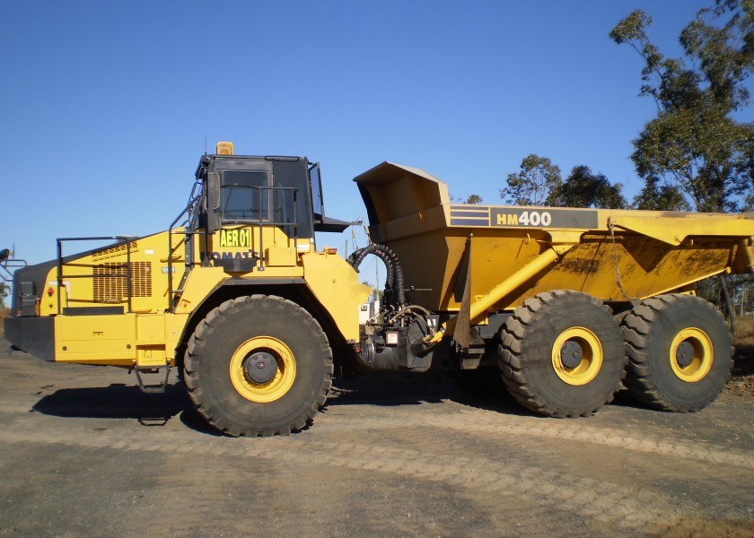 Komatsu HM400-2 Artic Truck 3