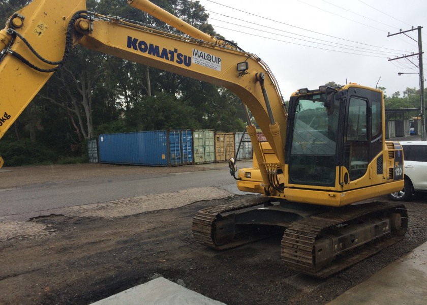 Komatsu PC120-8 1