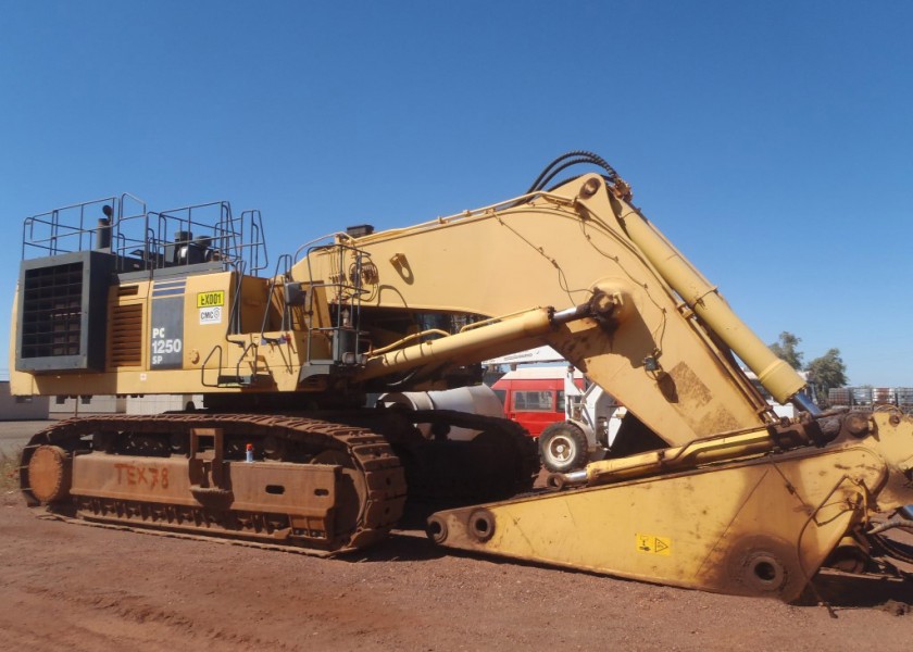 Komatsu PC1250-7 Excavator 1