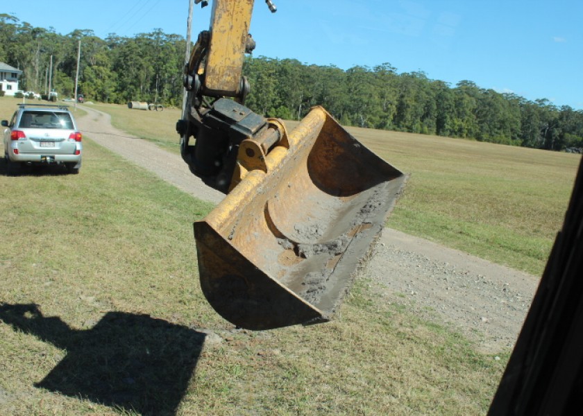 Komatsu PC138US-8 3