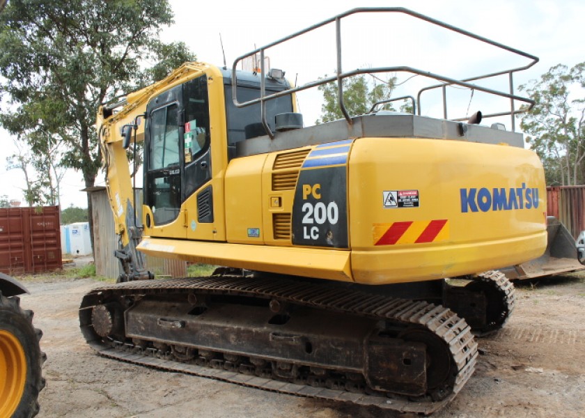 Komatsu PC200LC-8 2