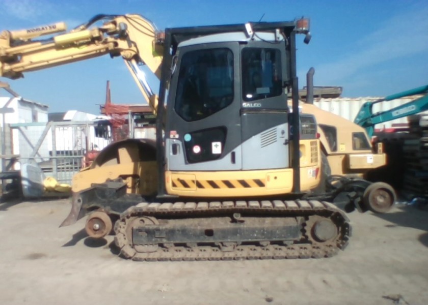 Komatsu PC78UU Hi-Rail 1