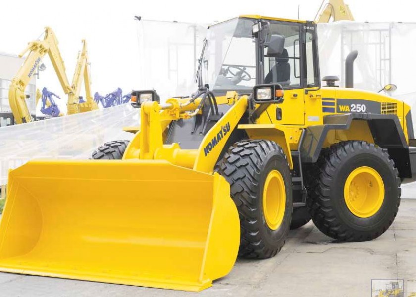 Komatsu WA250-6 Loader 1