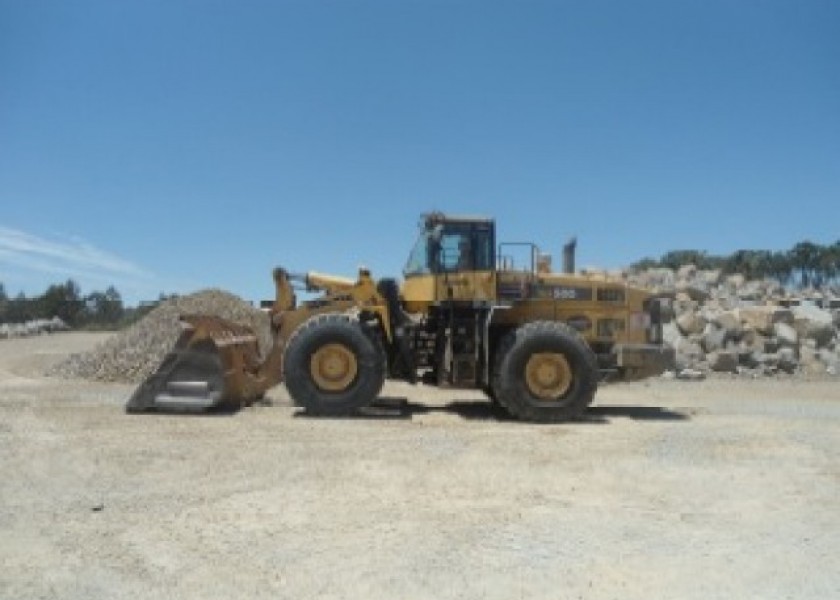 KOMATSU WA500-6 LOADER 1