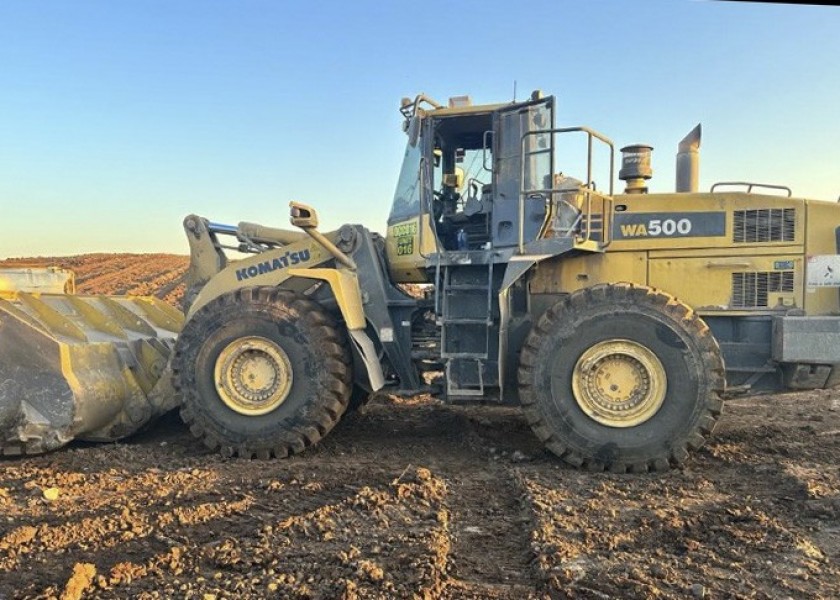 Komatsu WA500 Wheel Loader 1