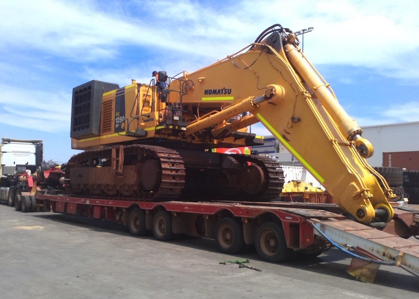 KOMATSU PC1250 Excavator 3