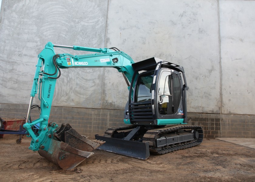 KR 15 KOBELCO SK 70 SR 1