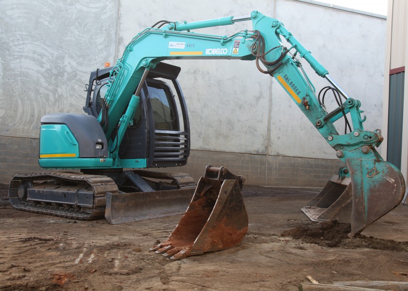 KR 15 KOBELCO SK 70 SR 2