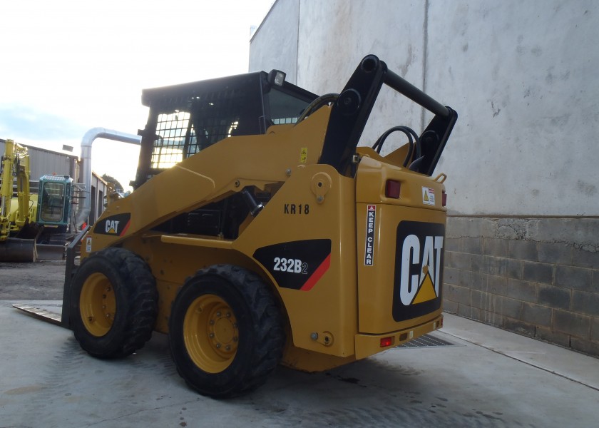 KR 18 CATERPILLAR 232B2 (WITH OR WITHOUT 6 WAY DOZER BLADE) 3