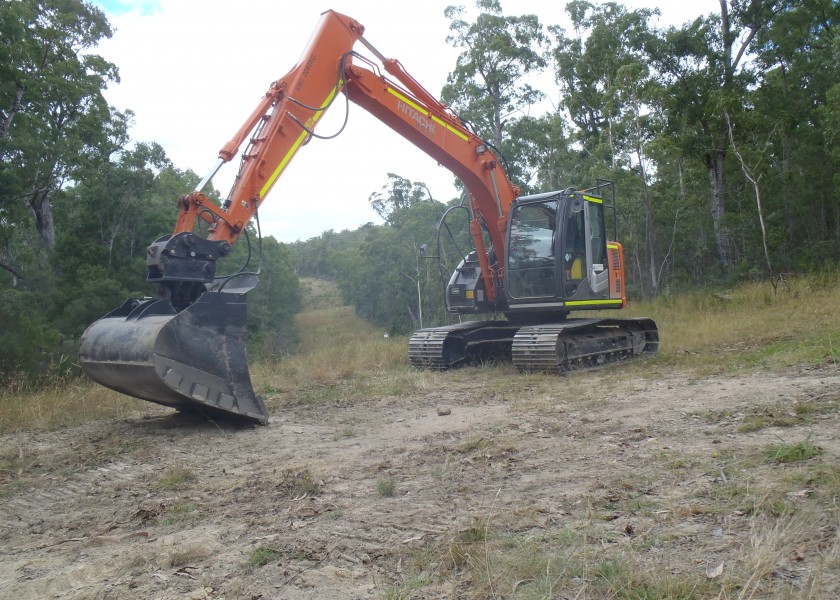 KR 30 HITACHI ZX135US-3 1