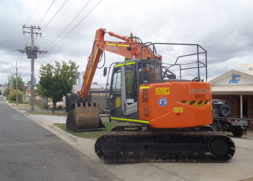 KR 30 HITACHI ZX135US-3 2