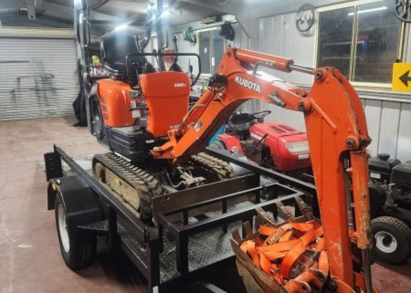 0.8T Kubota K008-3 Excavator 2