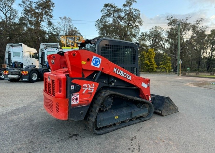 Kubota SLV75-2 2