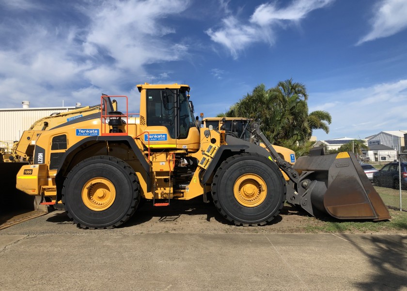 Volvo L220H Wheel Loader 4