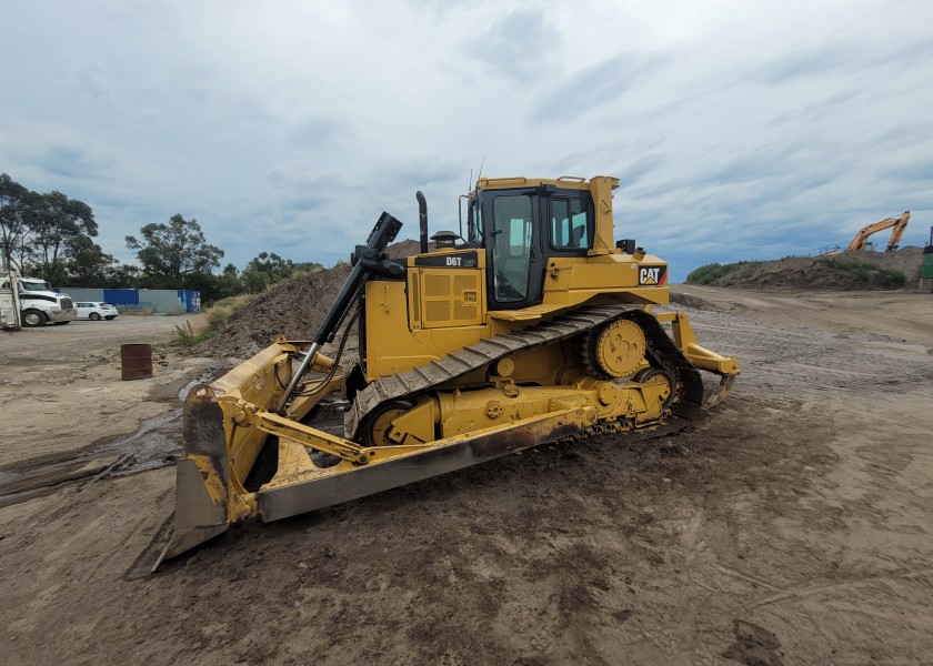 LGP D6T Dozer 3