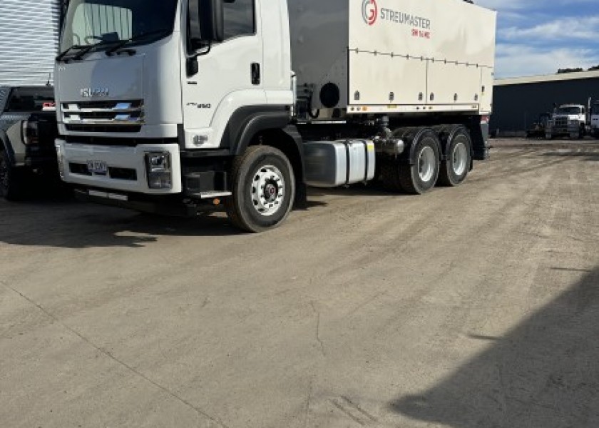 Lime/cement spreader for hire 1