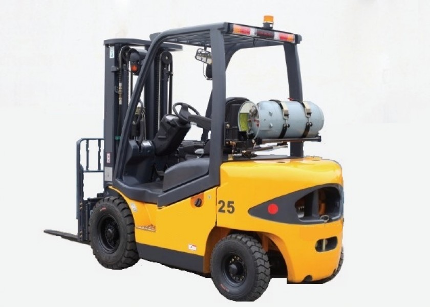 LPG Pneumatic Tyre Forklift 1