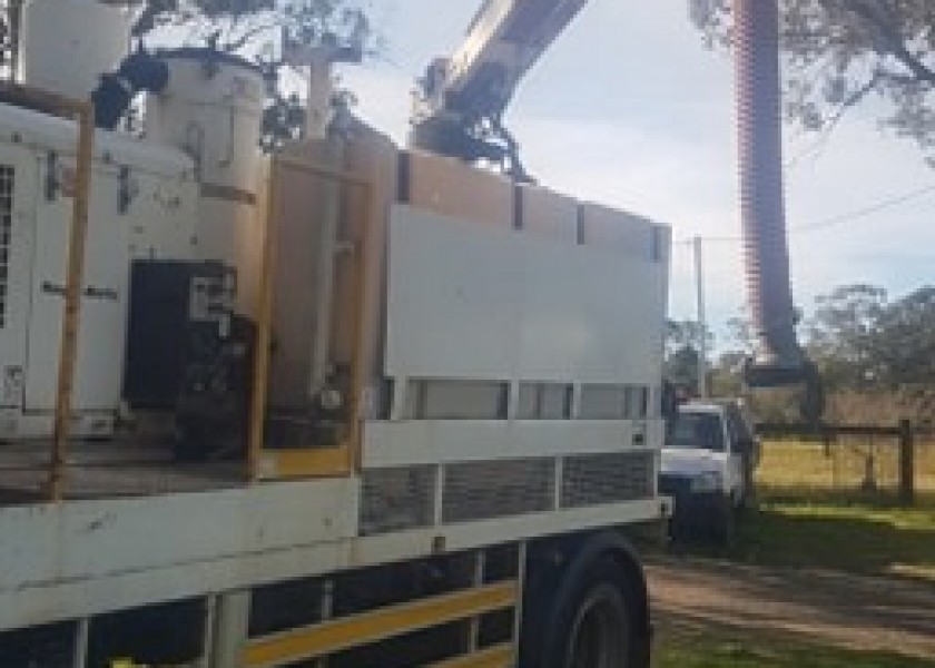 Mack Midlum Vacuum Truck 11