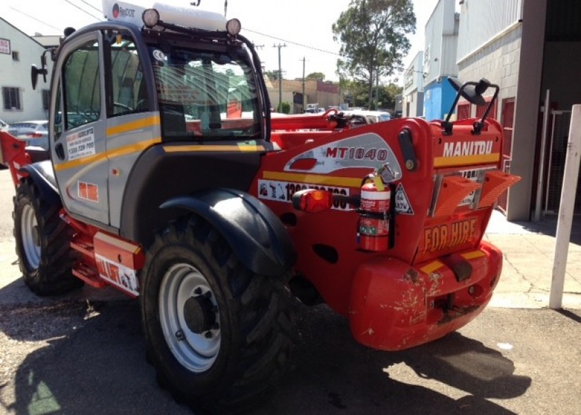 Manitou 1840 telehandler for hire 3