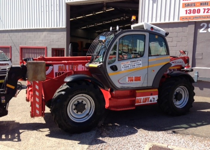 Manitou 1840 telehandler for hire 1
