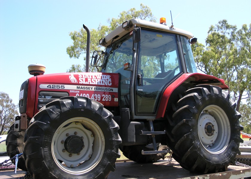 Massey Fergusson Tractor 1