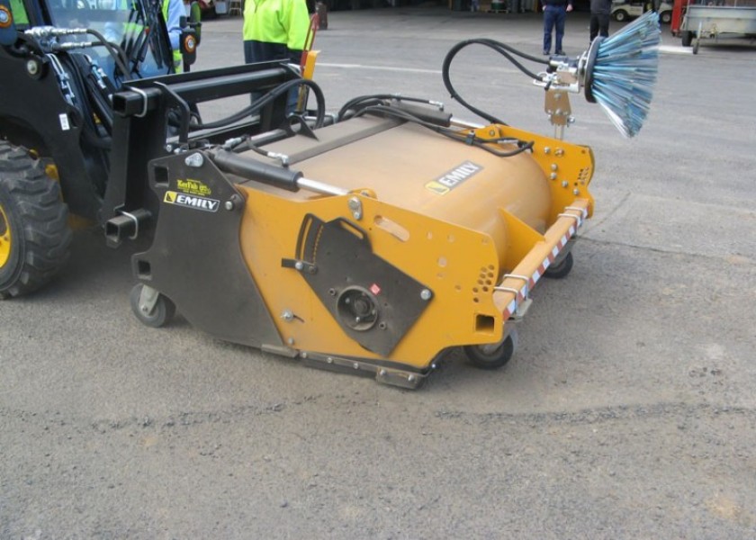 Masterclean Bucket Broom 3