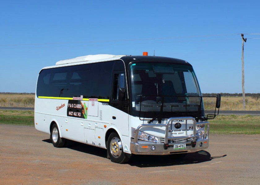 Mini Bus Dry Hire Coaches 12-28 Seat  2
