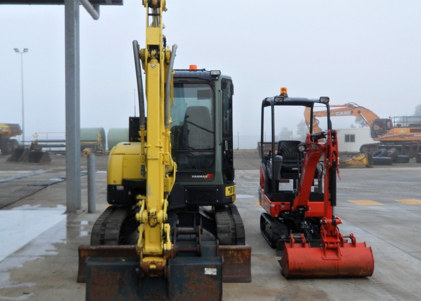 Mini Excavator - 12 Available in fleet - Varying Sizes 3