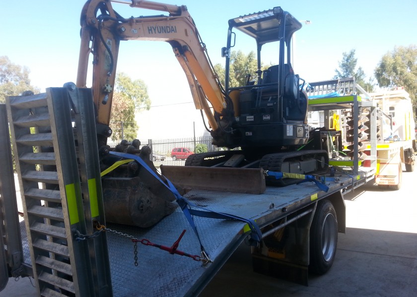 Mini Excavator 3 Tonne 3