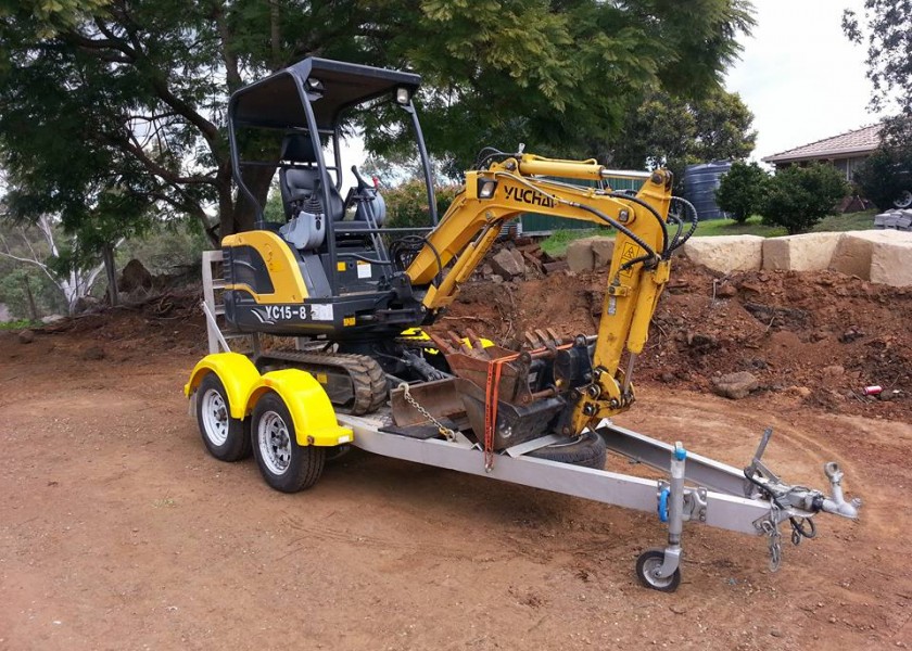 MINI EXCAVATOR DRY HIRE 1