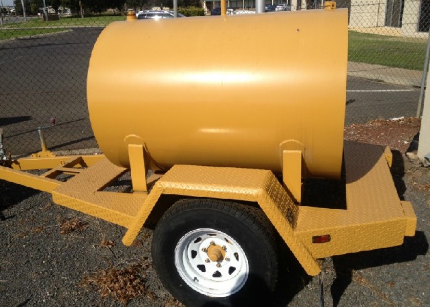 Mobile diesel tank 1