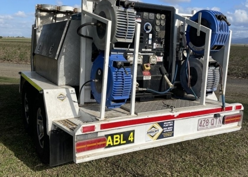 Mobile welding trailers 1
