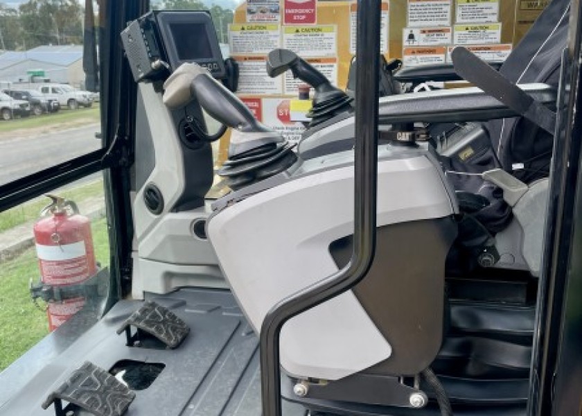 MOROOKA MST2200VDR 14