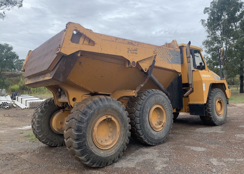 Moxy 30t dump Artic truck 3