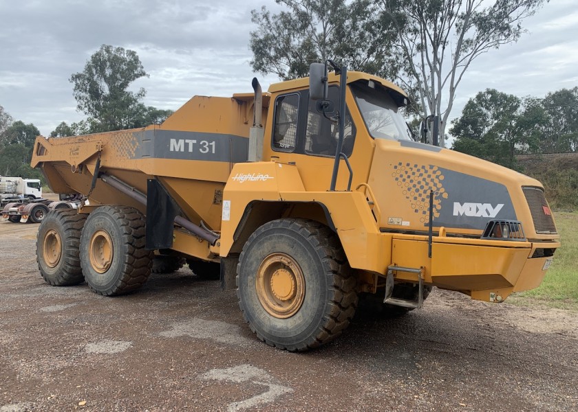 Moxy 30t dump Artic truck 4