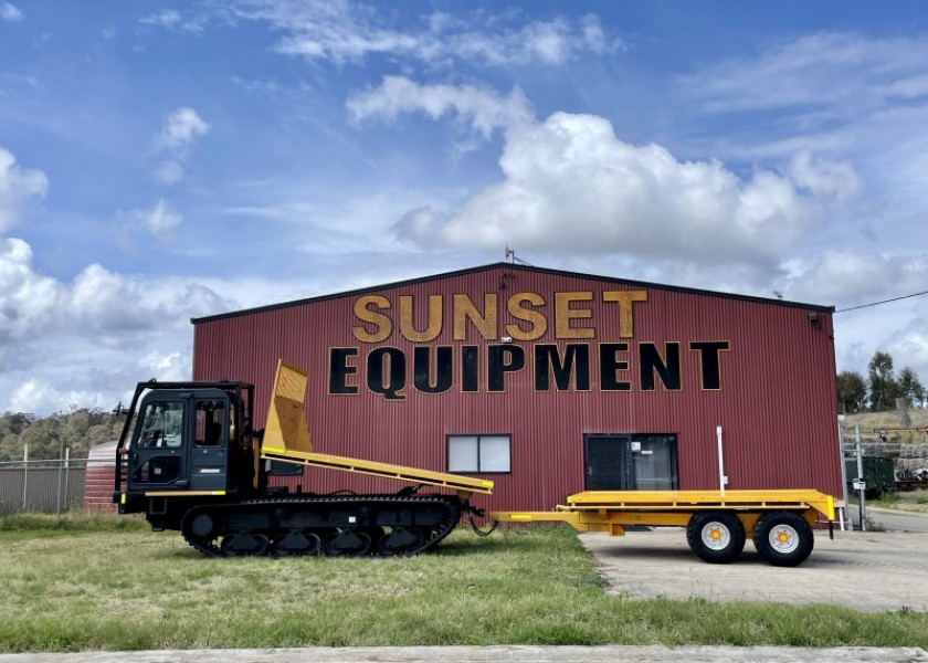 MST1500VDL Tracked Dumper 1