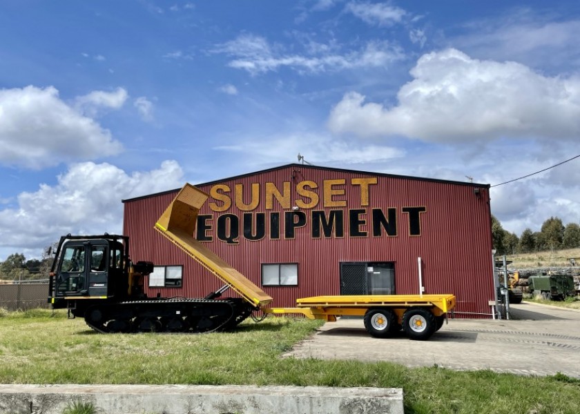 MST1500VDL Tracked Dumper 2