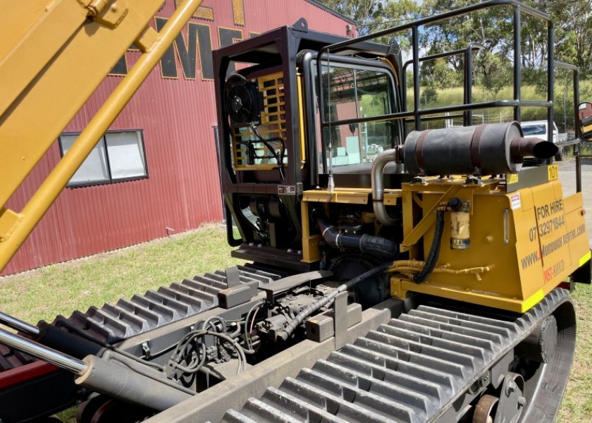 MST800VD Tracked Dumper 13